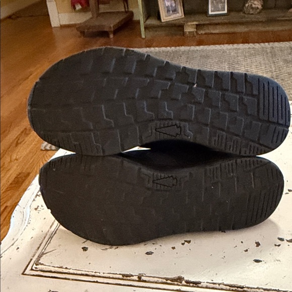 MEN'S ROUGH RUNNER - BLACK - Picture 6 of 6